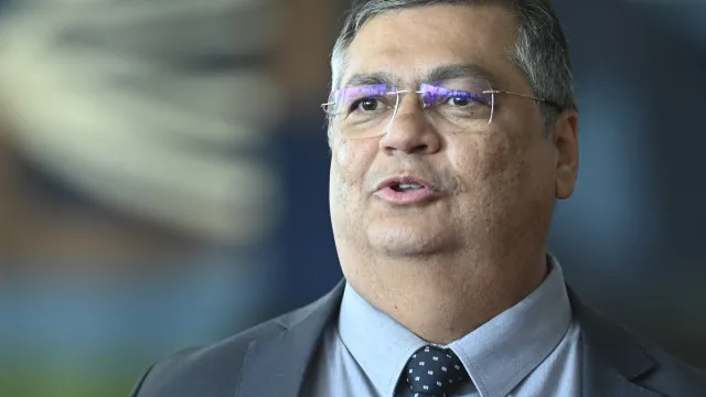 
                    Dino dá dez dias para governo Lula e estados apresentarem ações para reduzir riscos do El Niño
                