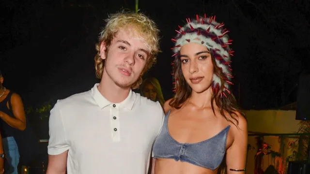 
                    Marina Sena desconversa sobre casamento com Juliano Floss
                