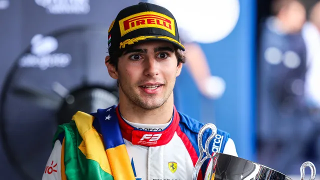 
                    Brasileiro Rafael Câmara é anunciado como piloto da Haas na F1 em 2027
                