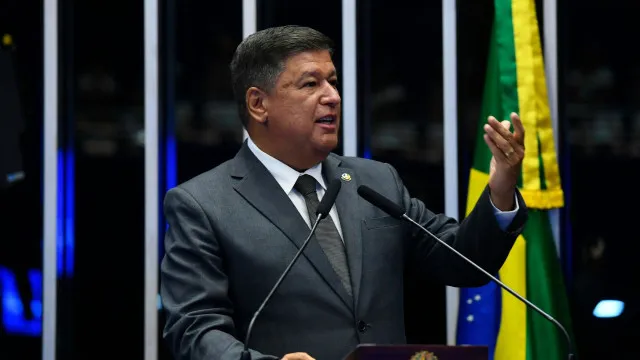 O senador Carlos Viana (Podemos-MG) pretende le