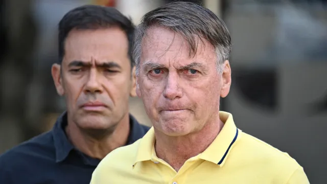 A defesa do ex-presidente Jair Bolsonaro entrou