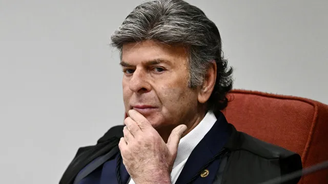 
                    Fux cita Master e diz que, se políticos do RJ forem ao inferno, vão com 'altas autoridades'
                