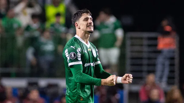 
                    Piquerez avança em recuperação no Palmeiras e mantém sonho da Copa vivo
                