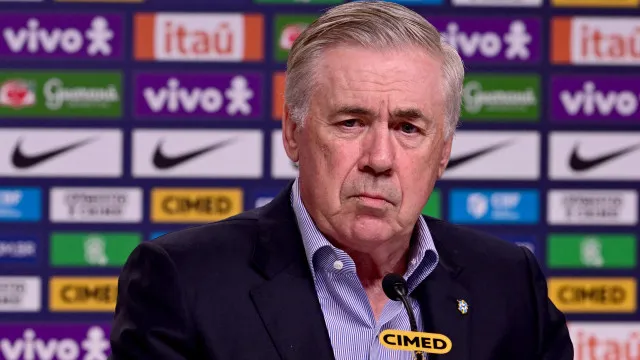 
                    Ancelotti diz que deve escalar o Brasil com quatro atacantes na Copa do Mundo
                
