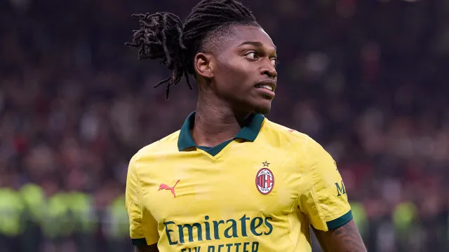 
                    Rafael Leão confirma saída do AC Milan e confessa: 