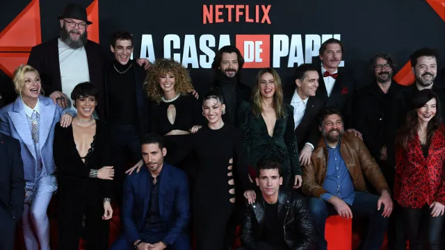 
                    Autor de 'La Casa de Papel' expõe falta de remuneração a roteiristas no país
                