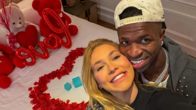 
                    Vini Jr. reclama de look de Virginia, e ela dispara: 