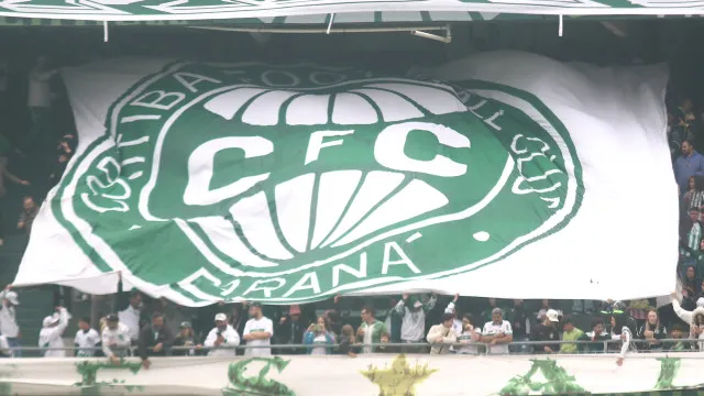 Em busca da reação, Coritiba recebe a lanterna Chapecoense para encerrar jejum no Couto Pereira