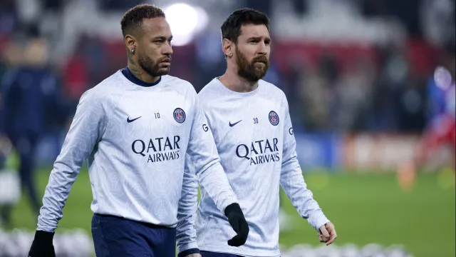 
                    Neymar publica homenagem a Messi em dia de adeus do craque à Argentina
                