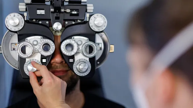 
                    As piores coisas que você pode fazer para os seus olhos
                