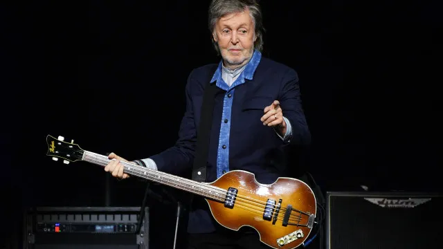 
                    Paul McCartney relembra colapso mental após fim dos Beatles
                