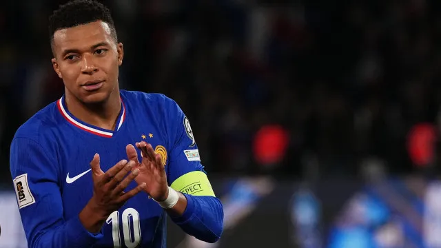 
                    França assume liderança do ranking da Fifa; Brasil cai para 6ª posição
                