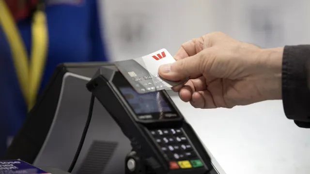 
                    Quando você não deve usar seu cartão de crédito
                