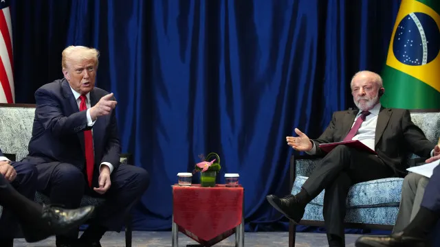 
                    Governo Trump propõe que Brasil receba estrangeiros capturados nos EUA
                