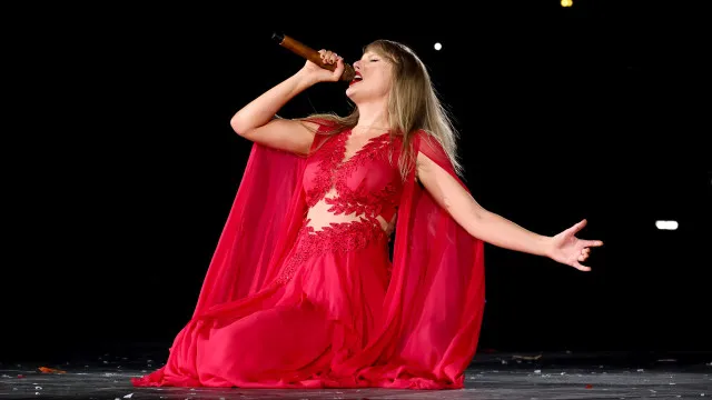 
                    Taylor Swift registra voz e imagem como marcas contra uso indevido de IA
                