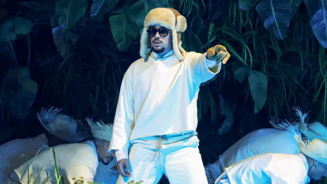 
                    Bad Bunny diz sentir saudades do Brasil e faz declaração: 'Me apaixonei'
                
