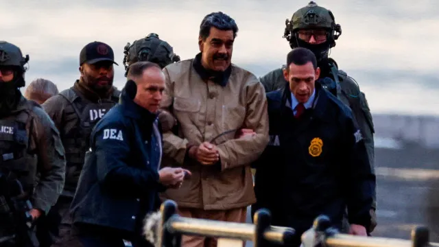
                    Detido nos EUA, Maduro transmite mensagem em que pede 'união nacional' após terremotos na Venezuela
                