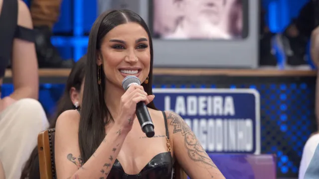 
                    'Quase virei fotinho em preto e branco', diz Bianca Andrade após infecção que atingiu rim
                