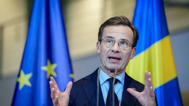 
                    Primeiro-ministro da Suécia anuncia renúncia após vitória da centro-esquerda em eleições
                