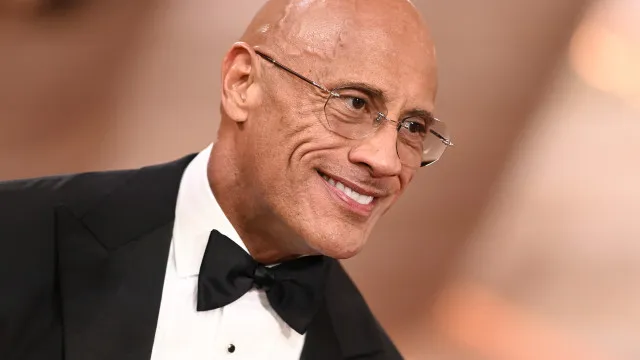 
                    Dwayne Johnson revela susto com possível câncer e frustração com Oscar
                