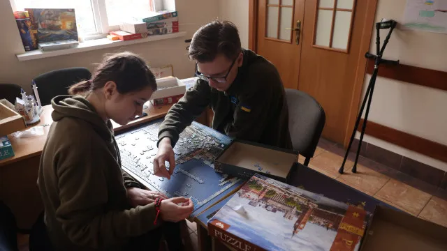 
                    Sinais alarmantes de demência que aparecem em pessoas jovens
                