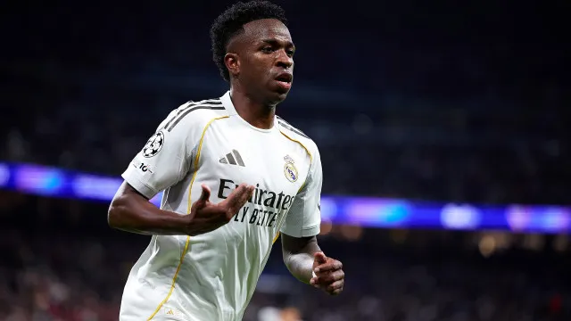 
                    Fim da novela: Real Madrid oficializa renovação de Vinícius Júnior
                