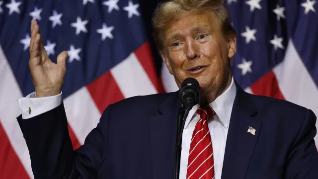 
                    Trump diz querer acabar com Irã primeiro e que Cuba é 'questão de tempo'
                