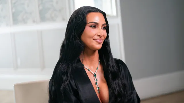 
                    Kim Kardashian recebe R$ 5,91 por assalto milionário em hotel de Paris
                