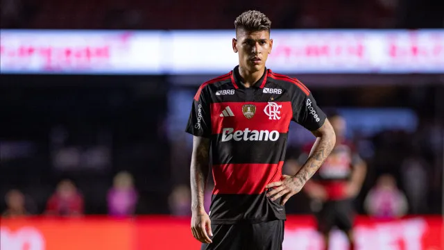 
                    Carrascal usa efeito suspensivo para ser expulso de novo em semana de STJD
                