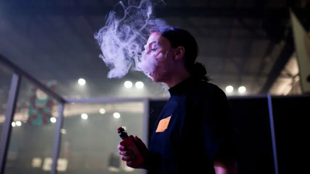 
                    Os perigos do cigarro eletrônico
                