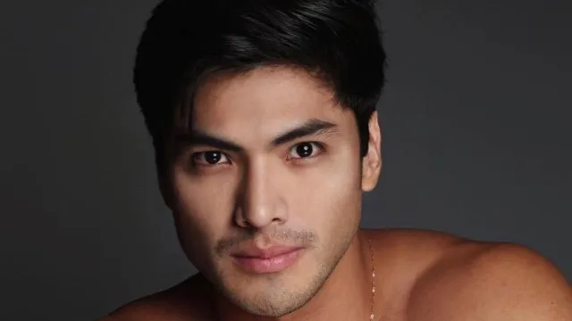 O advogado e modelo Eduardo Castillo, de 28 ano