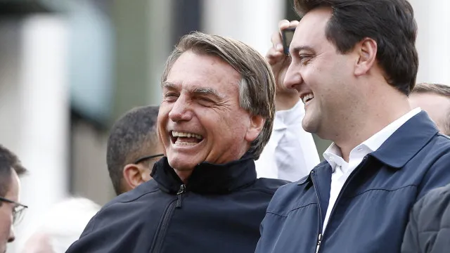 O senador Flávio Bolsonaro (PL-RJ) busca o apoi