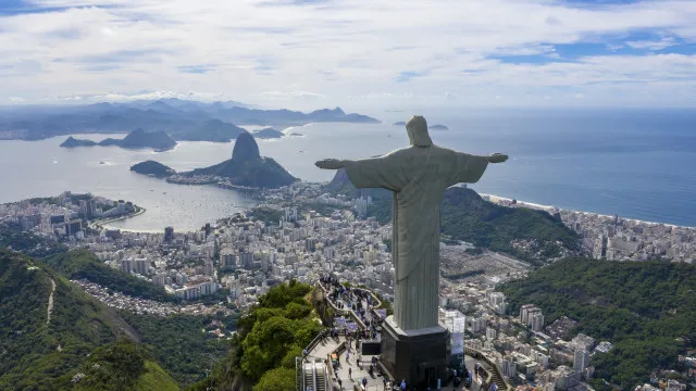 
                    Por que o Brasil e mais países mudaram suas capitais?
                