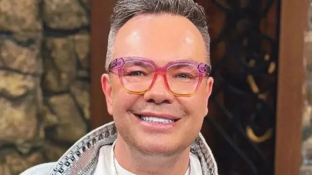 O apresentador Felipeh Campos foi internado nes