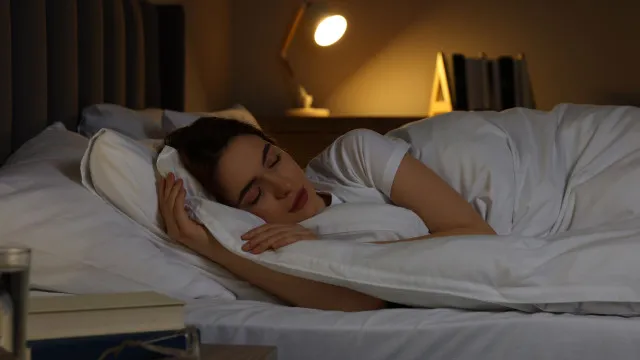 
                    6 alimentos para comer à noite e queimar calorias enquanto dorme
                