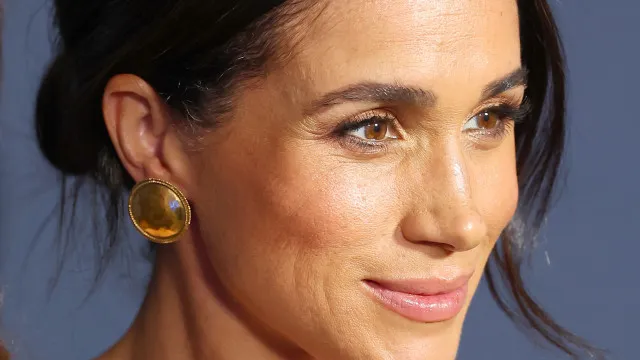 
                    Número de Meghan vaza em grupo de pais após filhos trocarem de escola
                