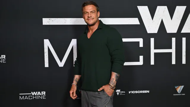O ator Alan Ritchson, conhecido pela série "Rea