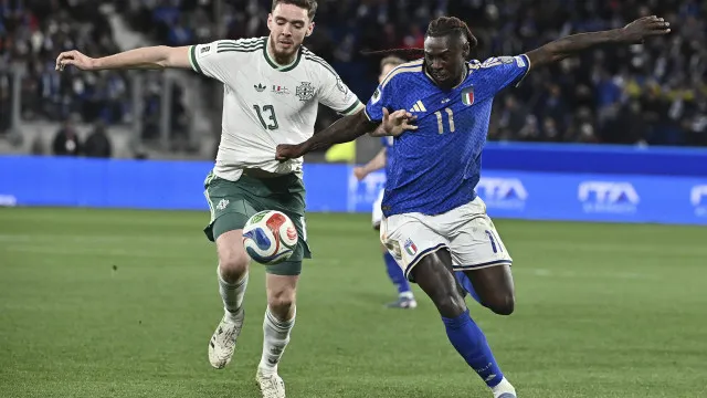 
                    No sufoco, Itália bate Irlanda do Norte e mantém vivo o sonho de voltar à Copa
                