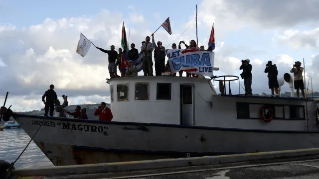
                    Barcos que levavam ajuda a Cuba desaparecem no mar
                
