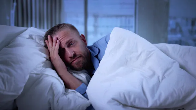 
                    6 truques (comprovados pela ciência) que ajudam a adormecer mais rápido
                