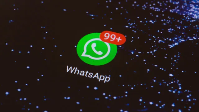 
                    WhatsApp ganha novo aplicativo no CarPlay com mais funções no carro
                