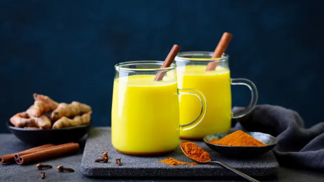 
                    Magnésio com cúrcuma: combinação pode melhorar sono e reduzir estresse
                