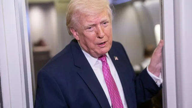 
                    Em 48h, Trump vai de “Irã concordou com tudo” a “país será destruído”
                