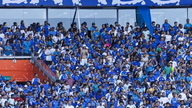 
                    Cruzeiro tenta reação no Brasileirão contra o Bragantino, que mira aproximação do G-6
                