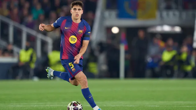 
                    Barcelona tem zagueiro expulso e vê Atlético abrir vantagem na Champions
                