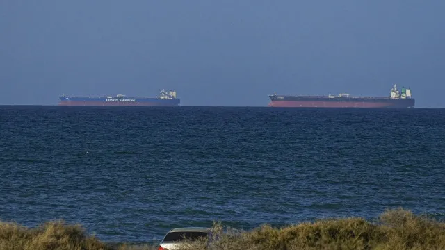 Irã volta a encerrar Ormuz após ataques de Israel contra o Líbano