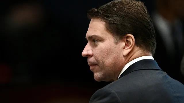 
                    Ramagem tinha visto expirado e está sujeito a deportação, diz governo dos EUA
                