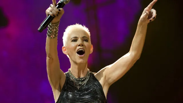 
                    Per Gessle, do Roxette, diz que Marie Fredriksson está sempre no palco em espírito
                