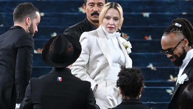 
                    Madonna confirma novo álbum após apagar suas publicações no Instagram
                