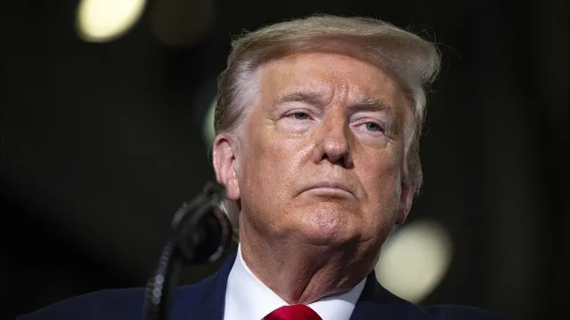 
                    'Fim de jogo, EUA': Irã lança míssil balístico contra base americana
                